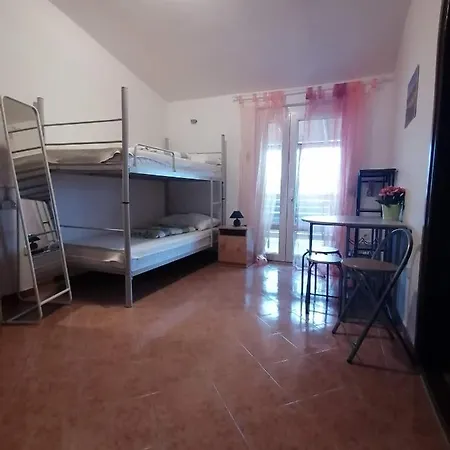 Casa de Férias - Beautiful Beaches In Dalmatia Pirovac