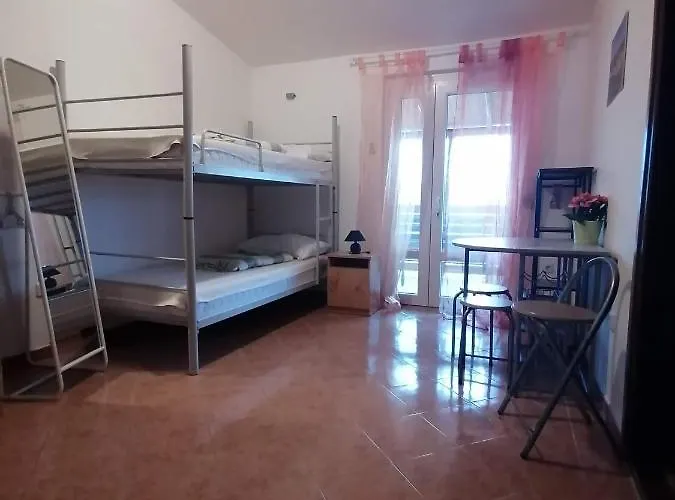 Hébergement de vacances - Beautiful Beaches In Dalmatia Pirovac